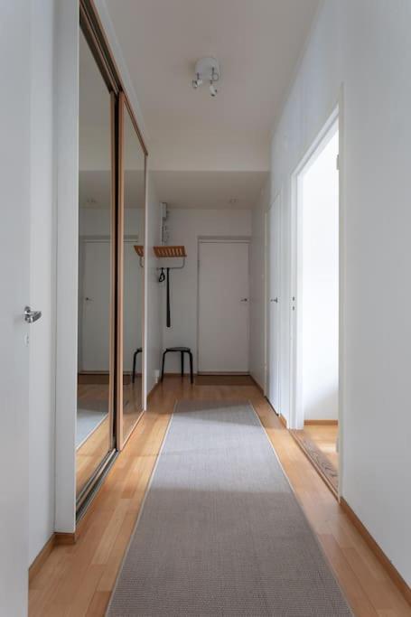 Kodikas Huoneisto Helsingin Keskustassa Apartamento Helsinki Exterior foto